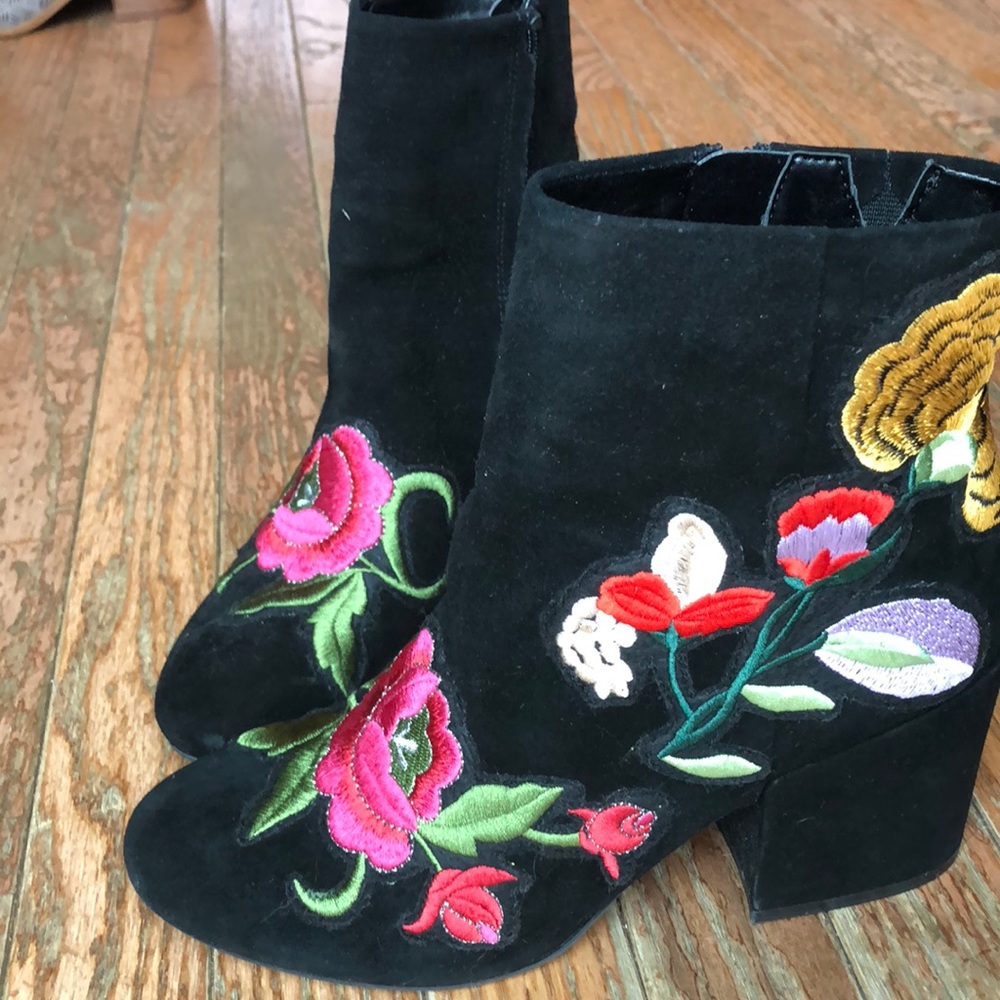 Kenneth Cole floral booties